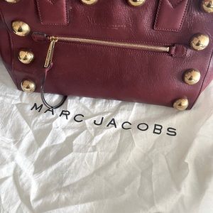 MARC JACOBS HANDBAG (Maroon)